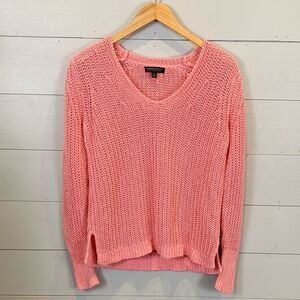 Banana Republic 100% Italian linen pink loose knit V-neck sweater size medium